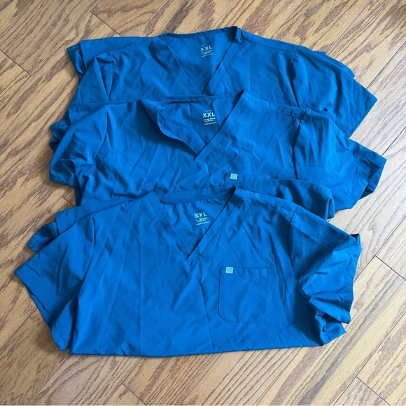 Lot of 3 women’s scrub tops top shirt V-Neck Scrub Tops xxl 2xl 2X - Picture 1 of 5